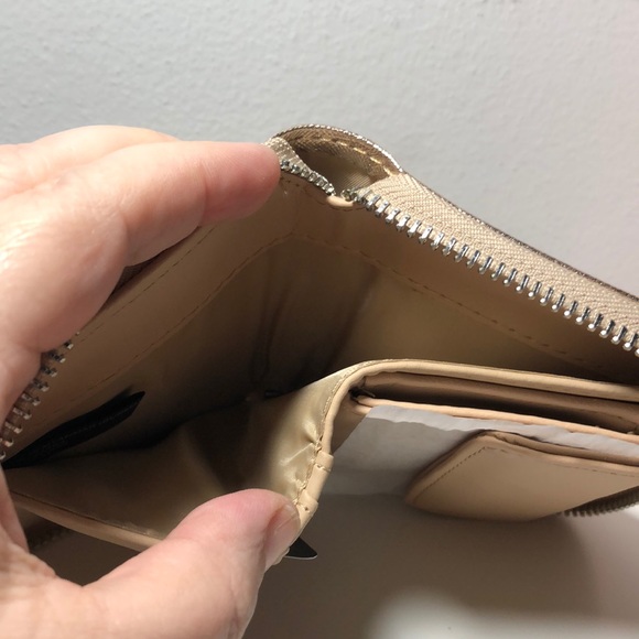 GUESS FACTORY one zip wallet- Rose Gold - Picture 6 of 7